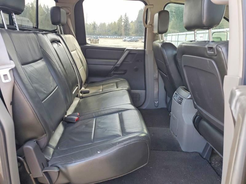 2004 Nissan Titan XE