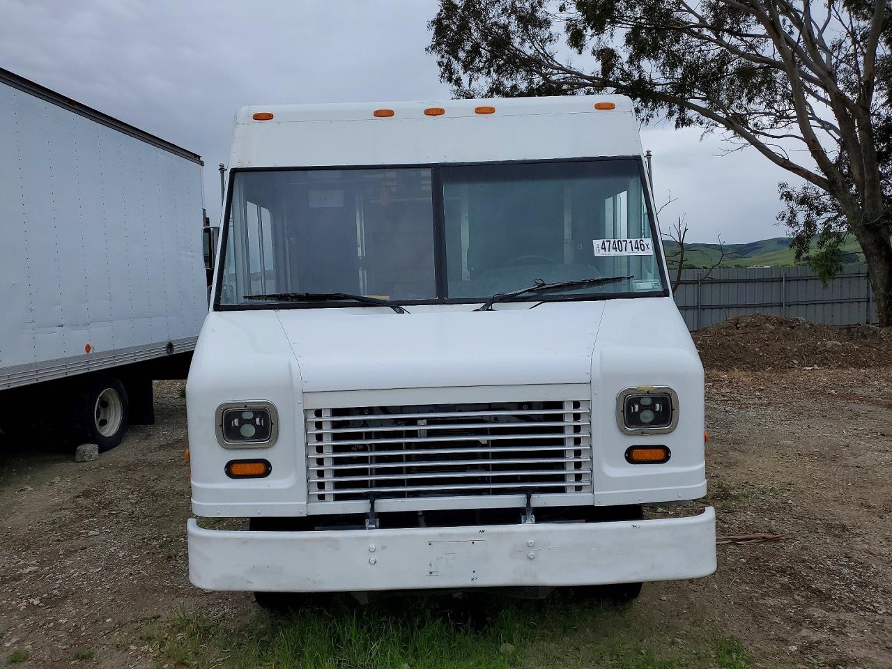 2010 Ford E450 Delivery Truck