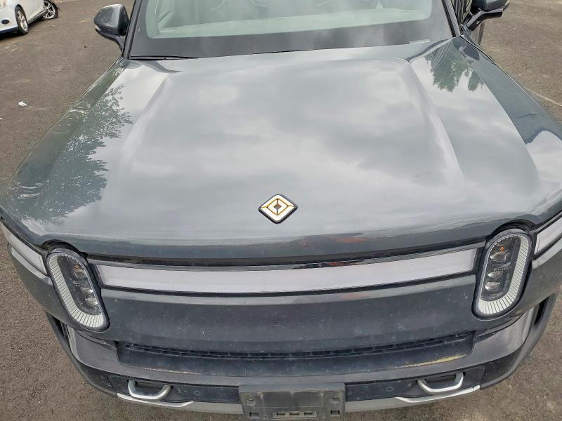 2022 Rivian R1T Adventure