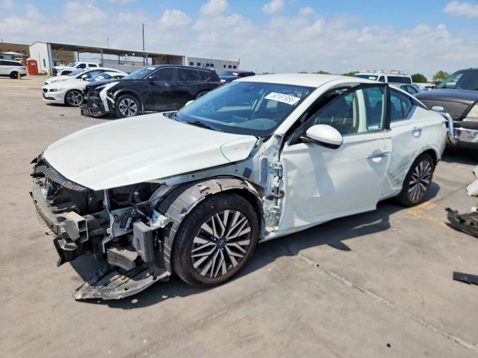 2023 Nissan Altima sv