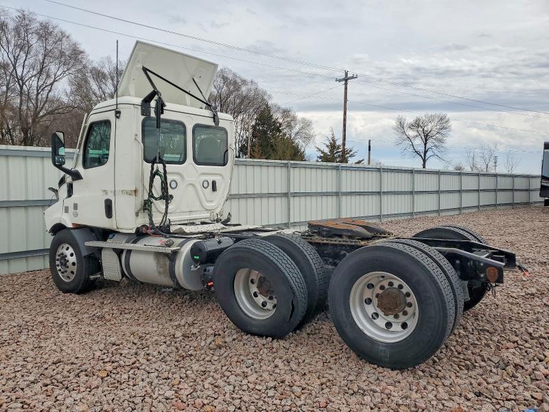 2025 Freigliner 2025 Freightliner Cascadia 116 Semi Truck