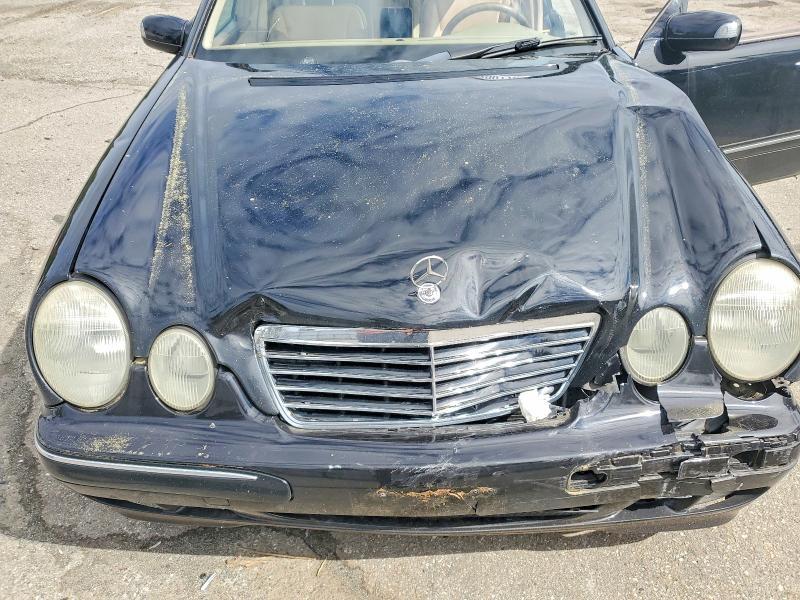 2001 Mercedes-Benz E 320