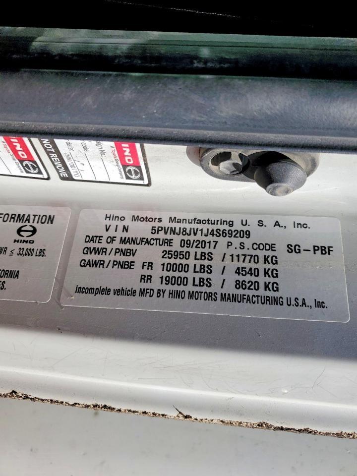2018 Hino 258/268 BOX Truck