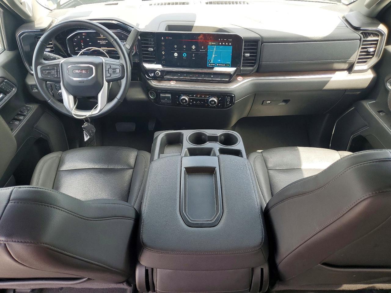 2025 GMC Sierra K1500 SLT