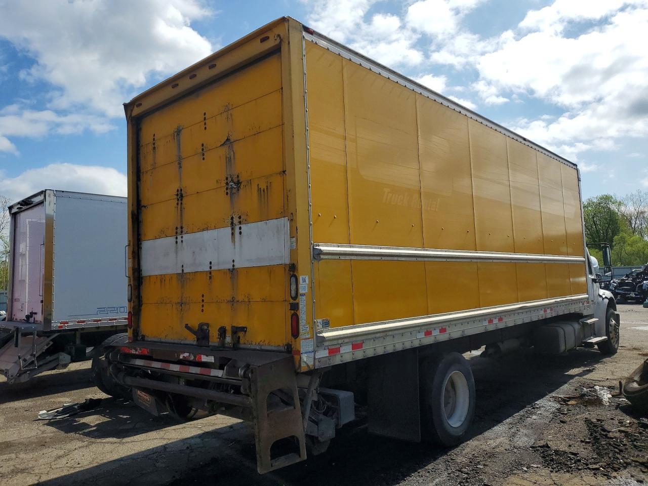 2014 Freigliner 2014 Freightliner Business Class M2 BOX Truck