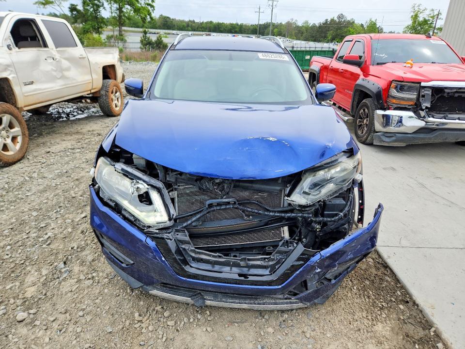 2017 Nissan Rogue sv