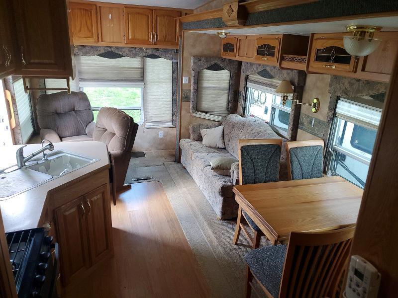 2004 Keystone Everest Camper