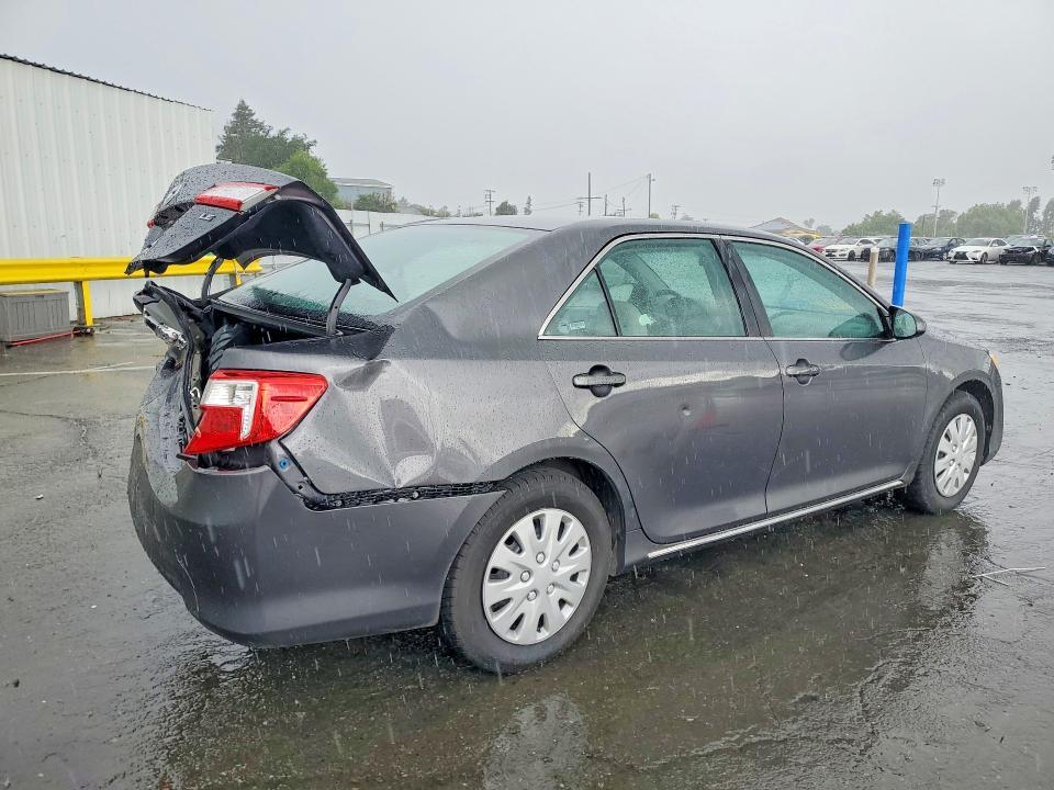 2013 Toyota Camry le