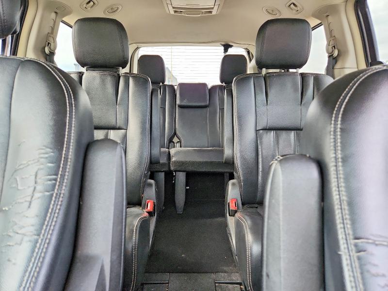 2015 Chrysler Town & Country Touring