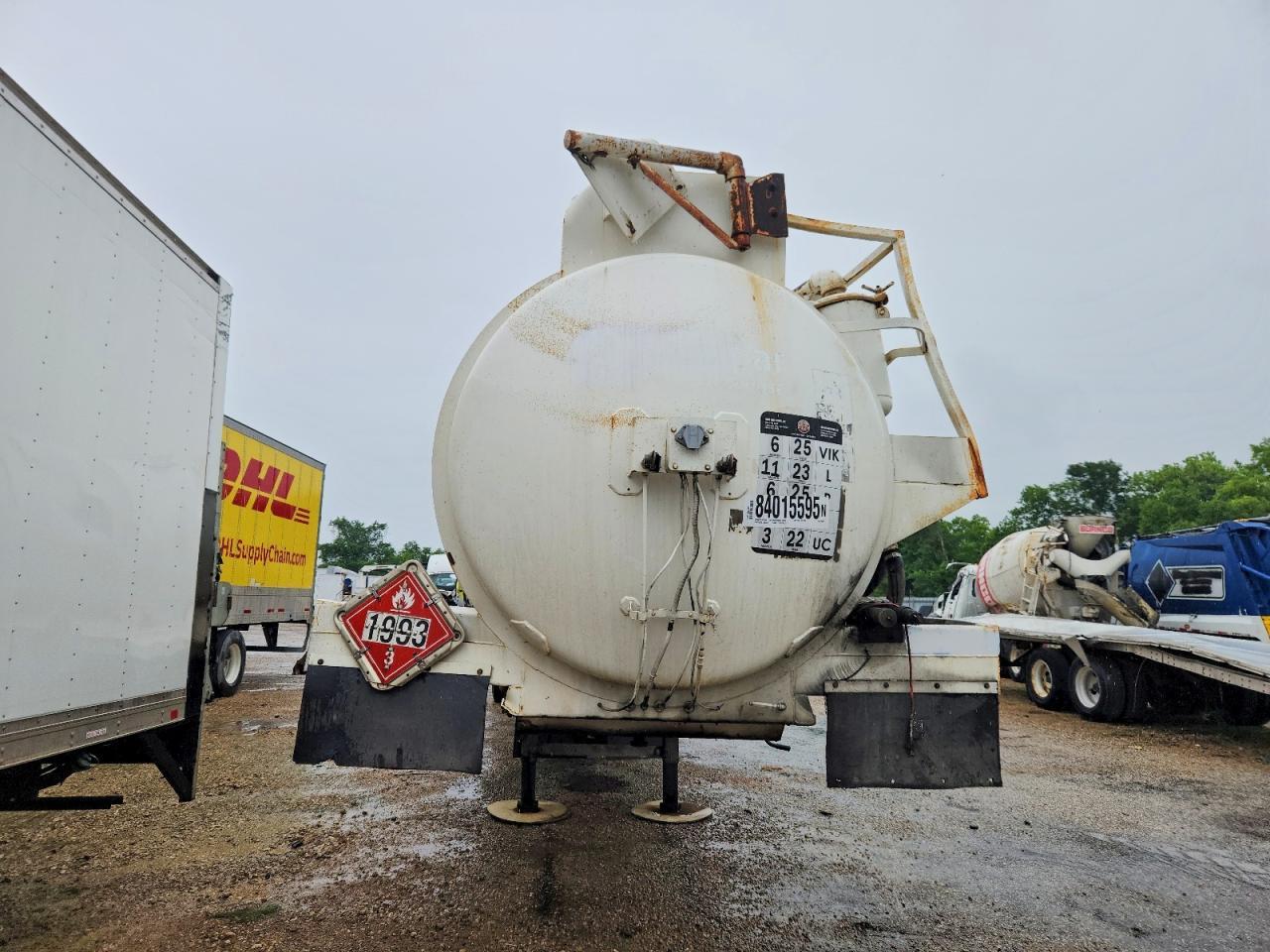2014 Overland Fuel Tank Trailer
