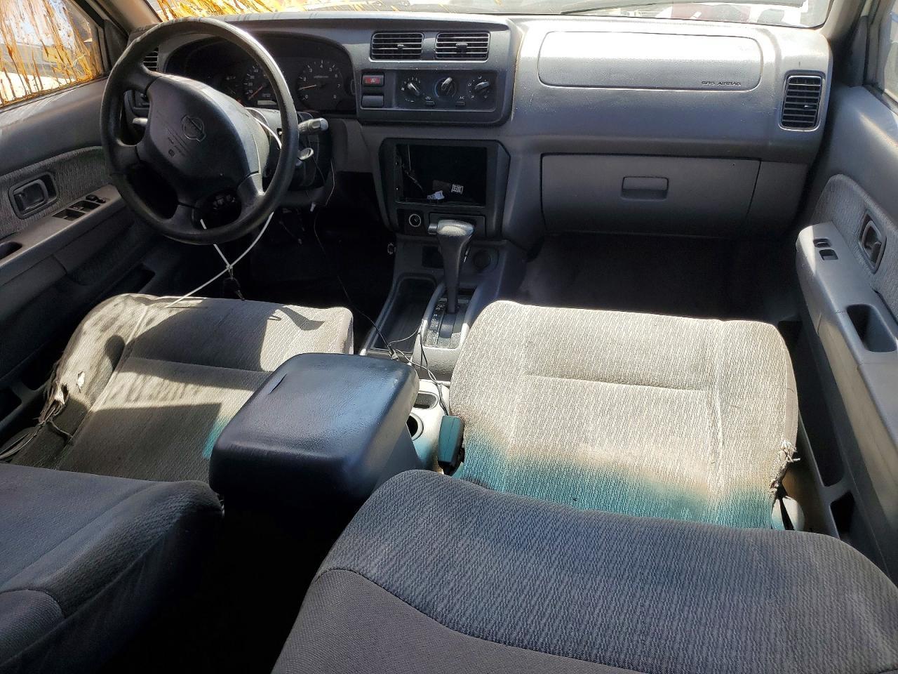 2000 Nissan Frontier XE