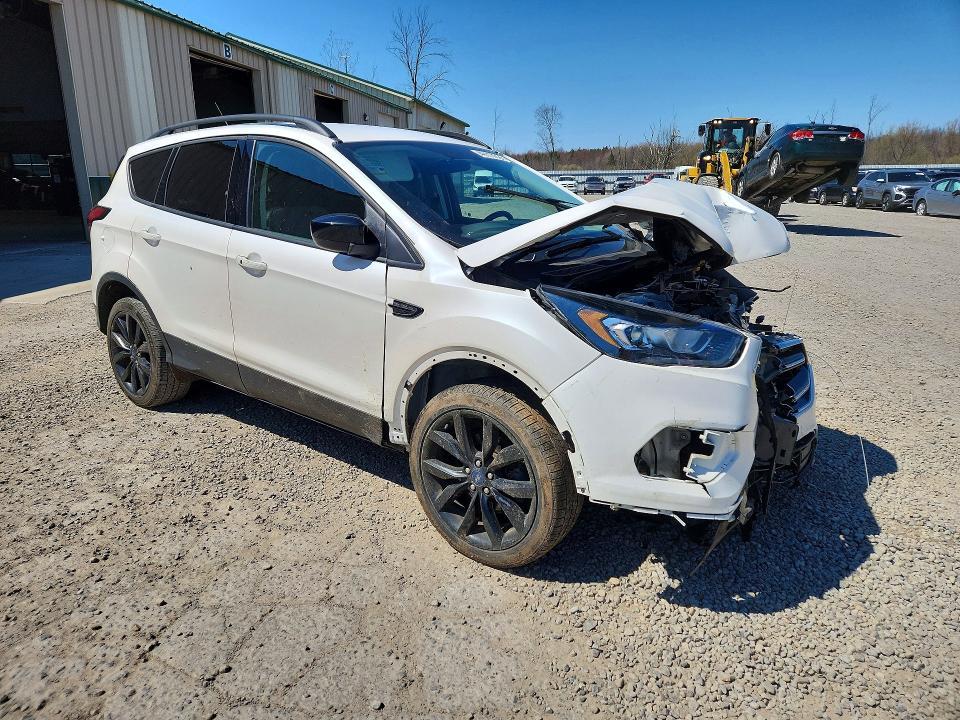2019 Ford Escape se