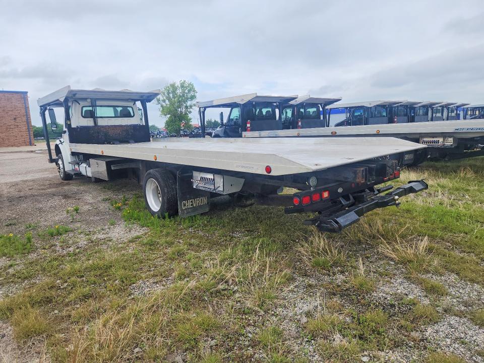2017 Freigliner 2017 Freightliner Business Class M2 Rollback TOW T