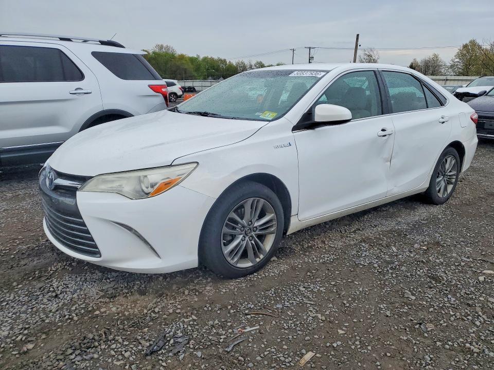 2017 Toyota Camry Hybrid le