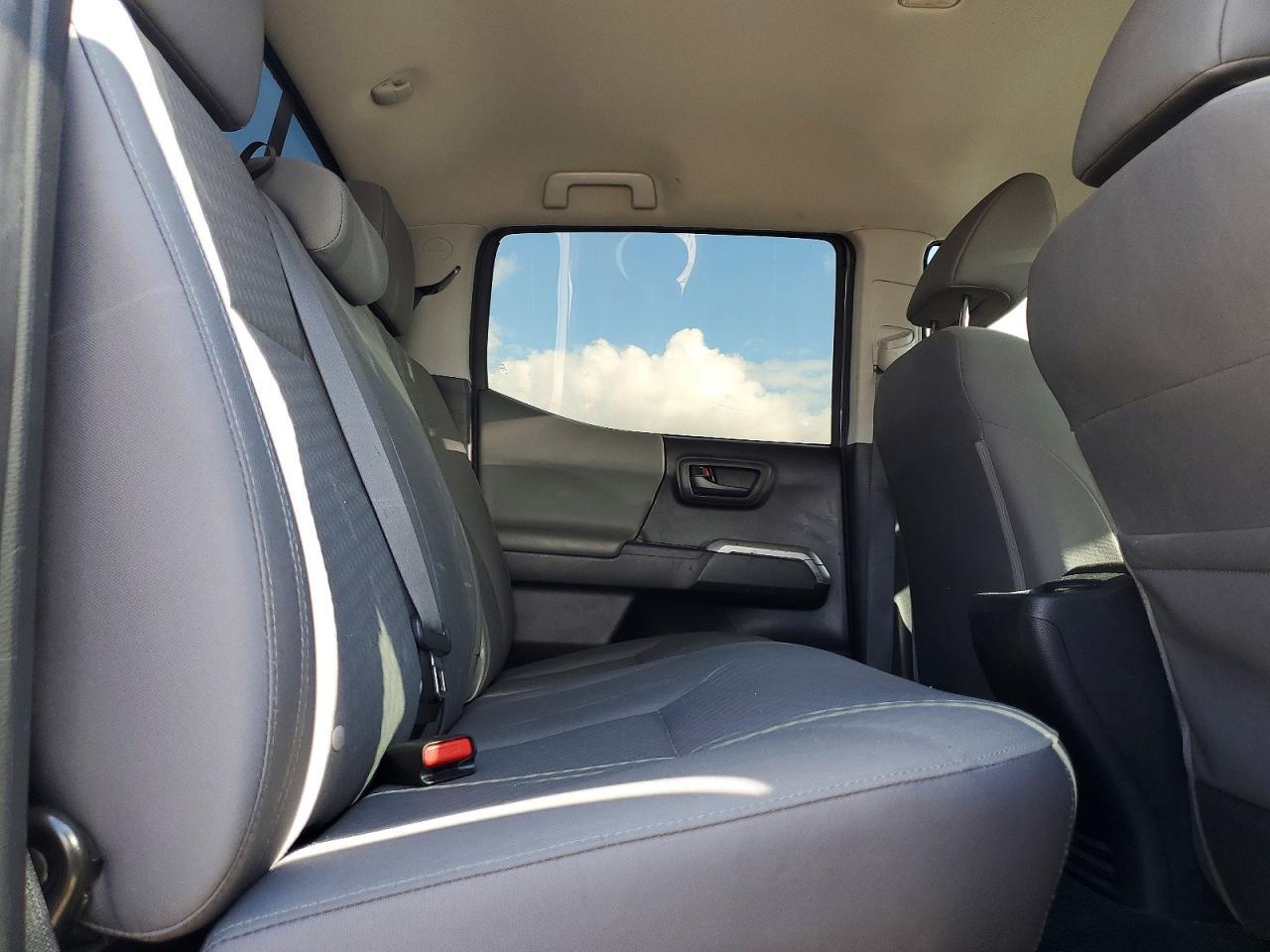 2020 Toyota Tacoma SR5 V6