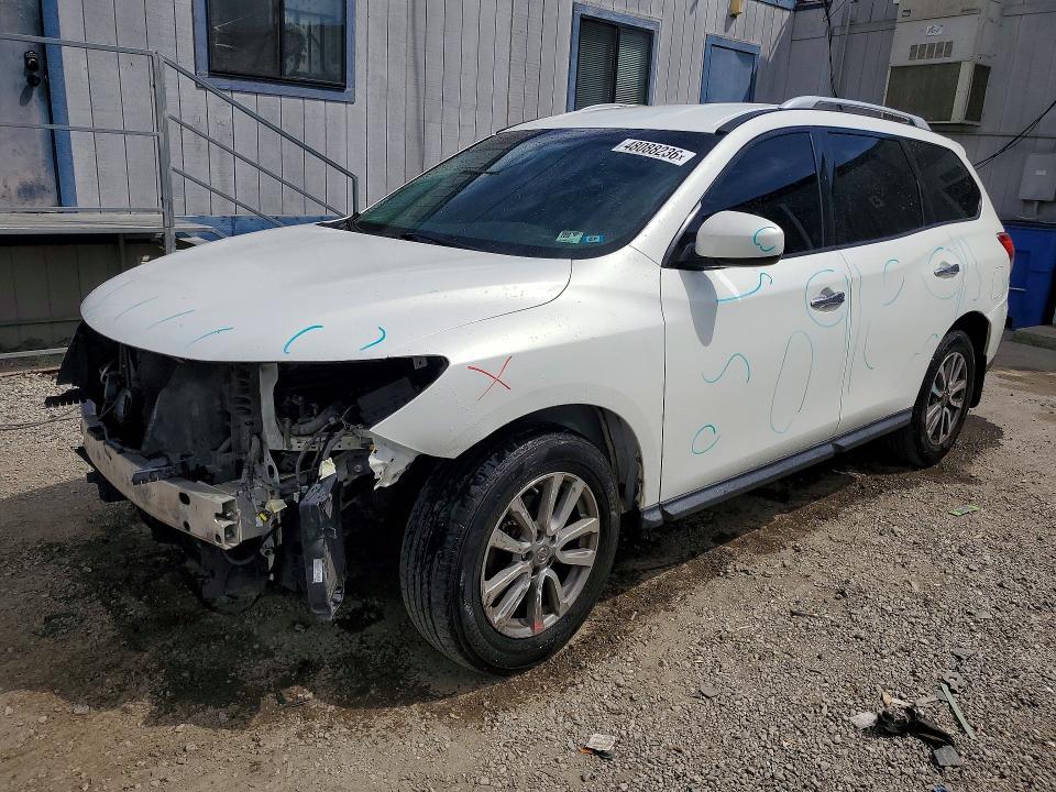 2014 Nissan Pathfinder sv