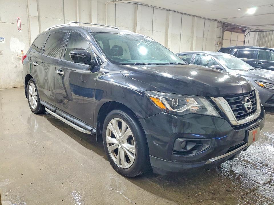 2018 Nissan Pathfinder sl