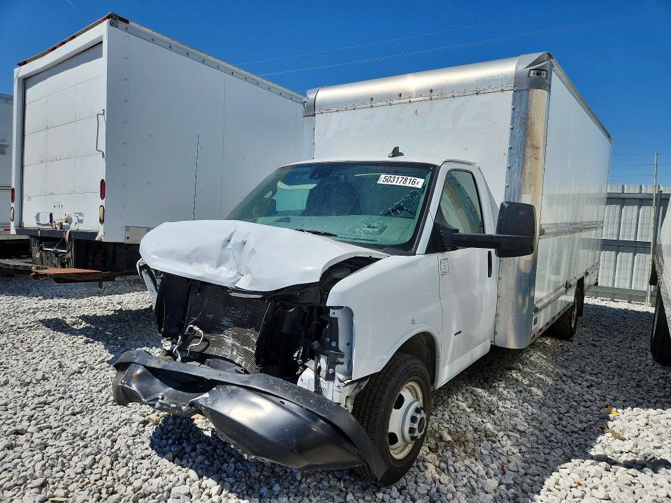 2021 GMC Savana BOX Truck