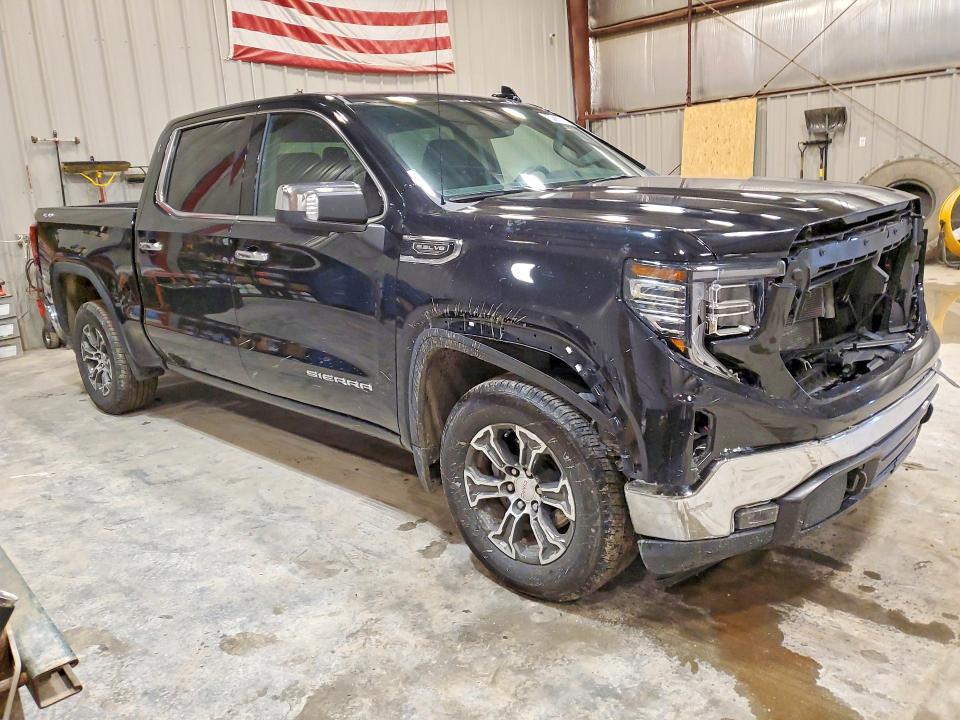 2025 GMC Sierra K1500 SLT