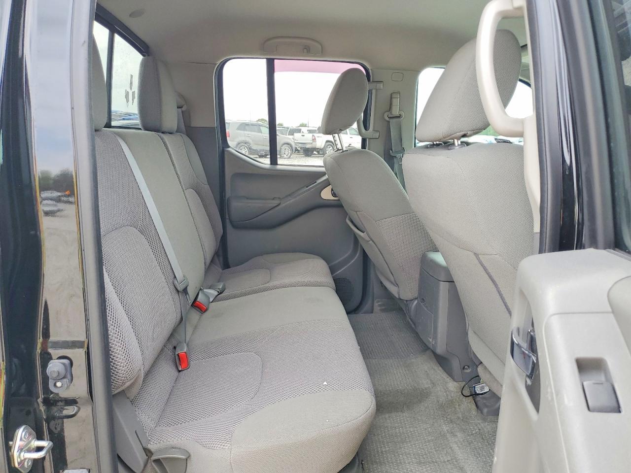 2018 Nissan Frontier SV