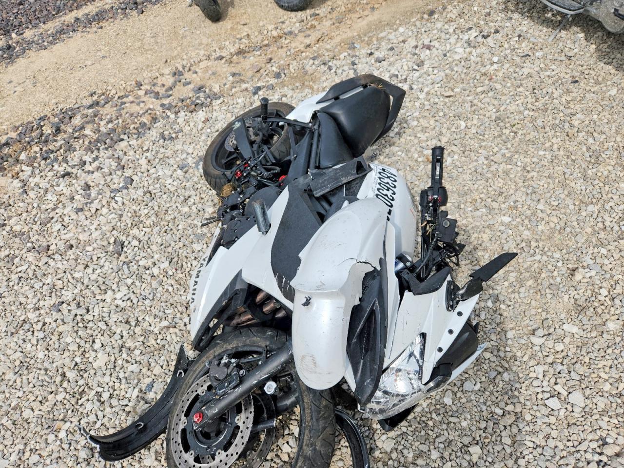 2009 Yama FZ6R