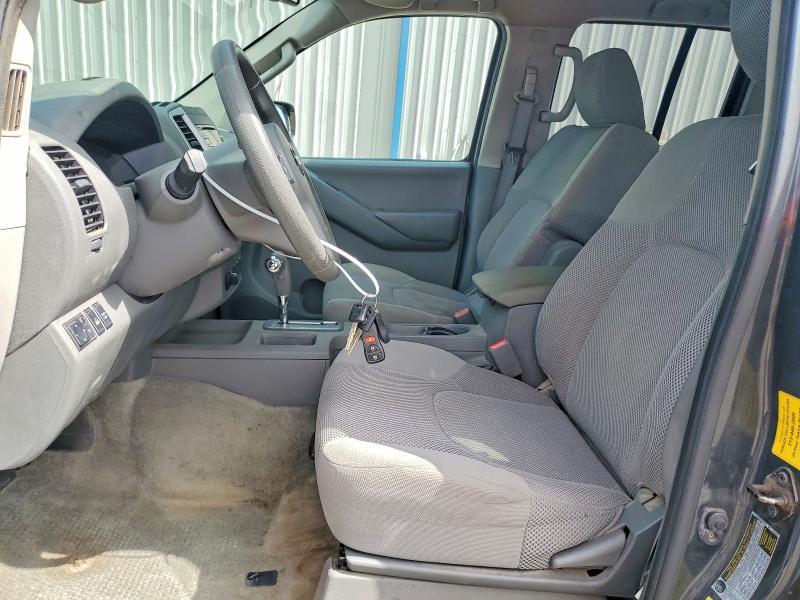 2013 Nissan Frontier sv
