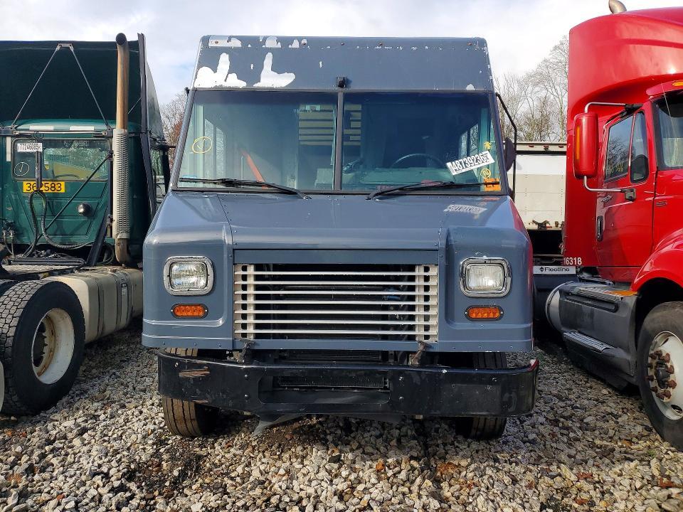 2021 Freightliner MT45G Chassis Delivery Truck
