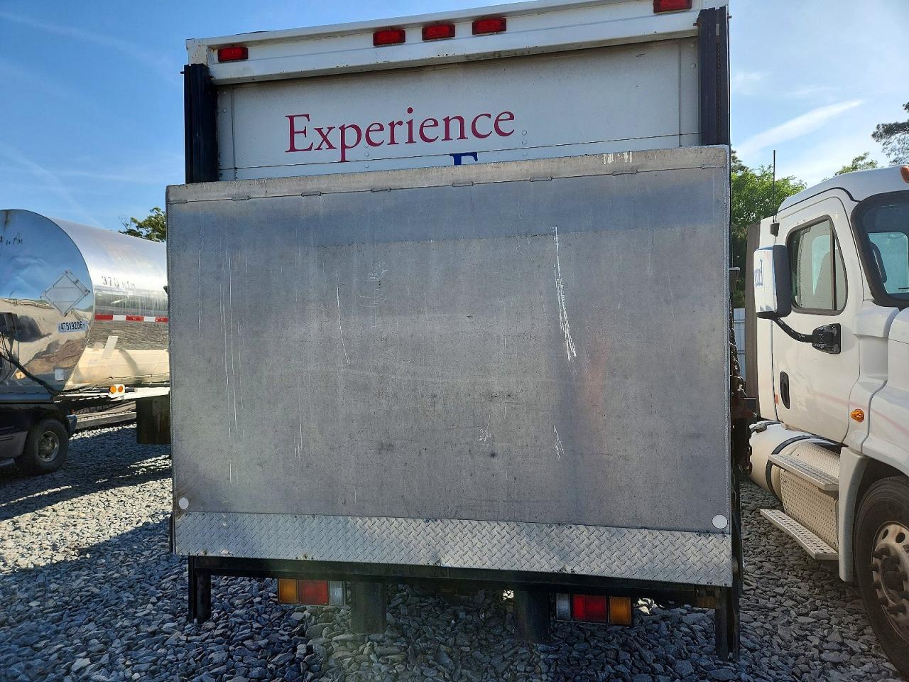 2008 GMC W4 BOX Truck