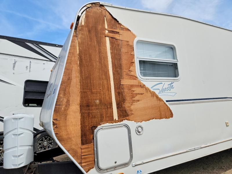 2001 Shasta Coachmen Camper