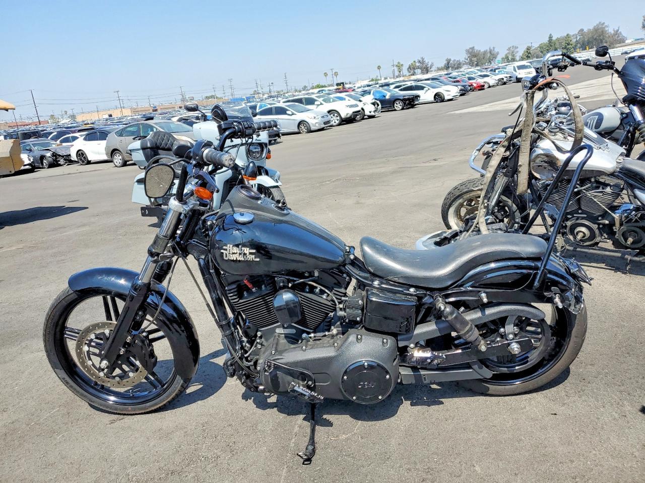 2017 Harley-Davidson Fxdb Dyna Street BOB