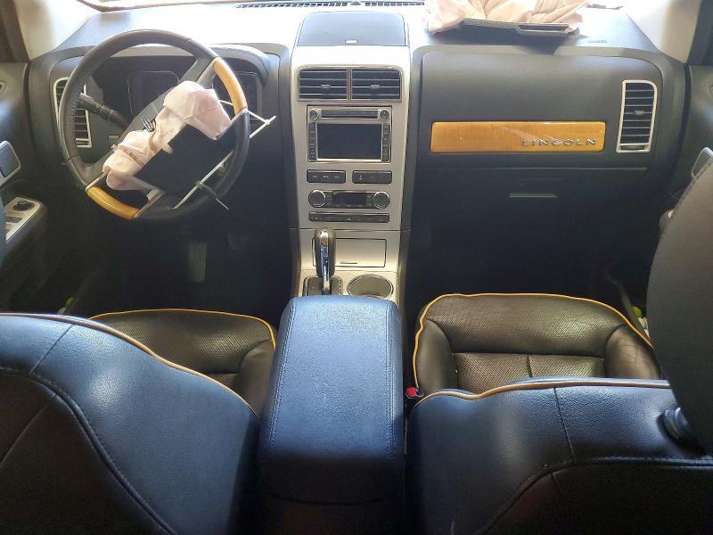 2008 Lincoln Townhouse MKX