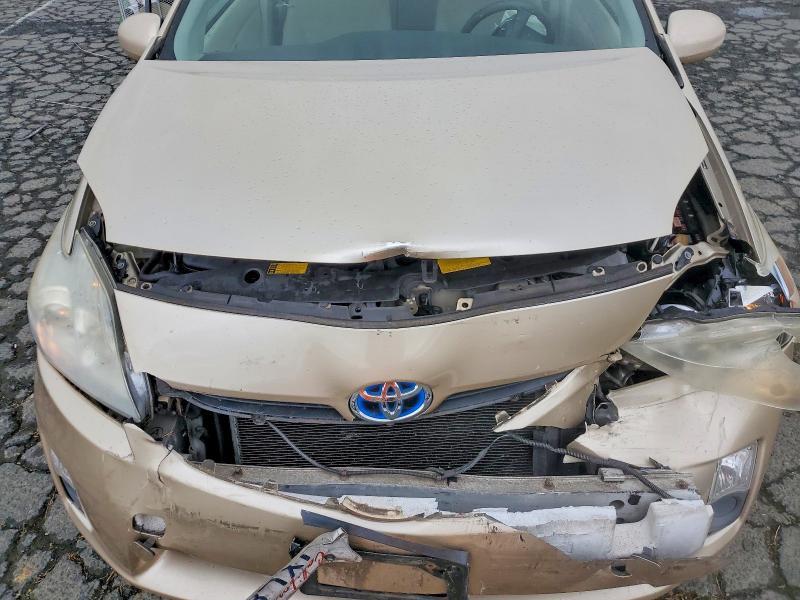 2010 Toyota Prius iii