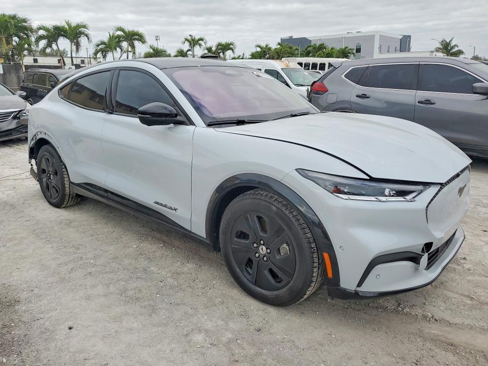 2022 Ford Mustang Mach-e California Route 1