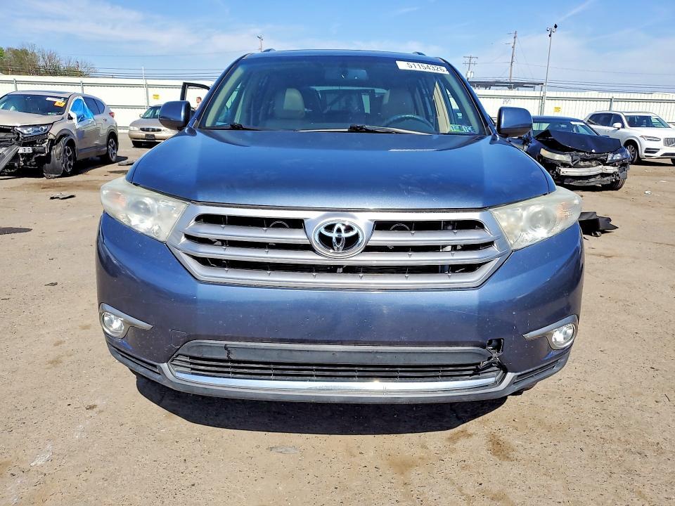 2012 Toyota Highlander se
