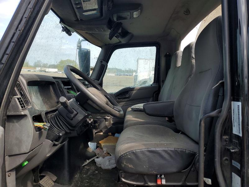 2020 International MV607 BOX Truck