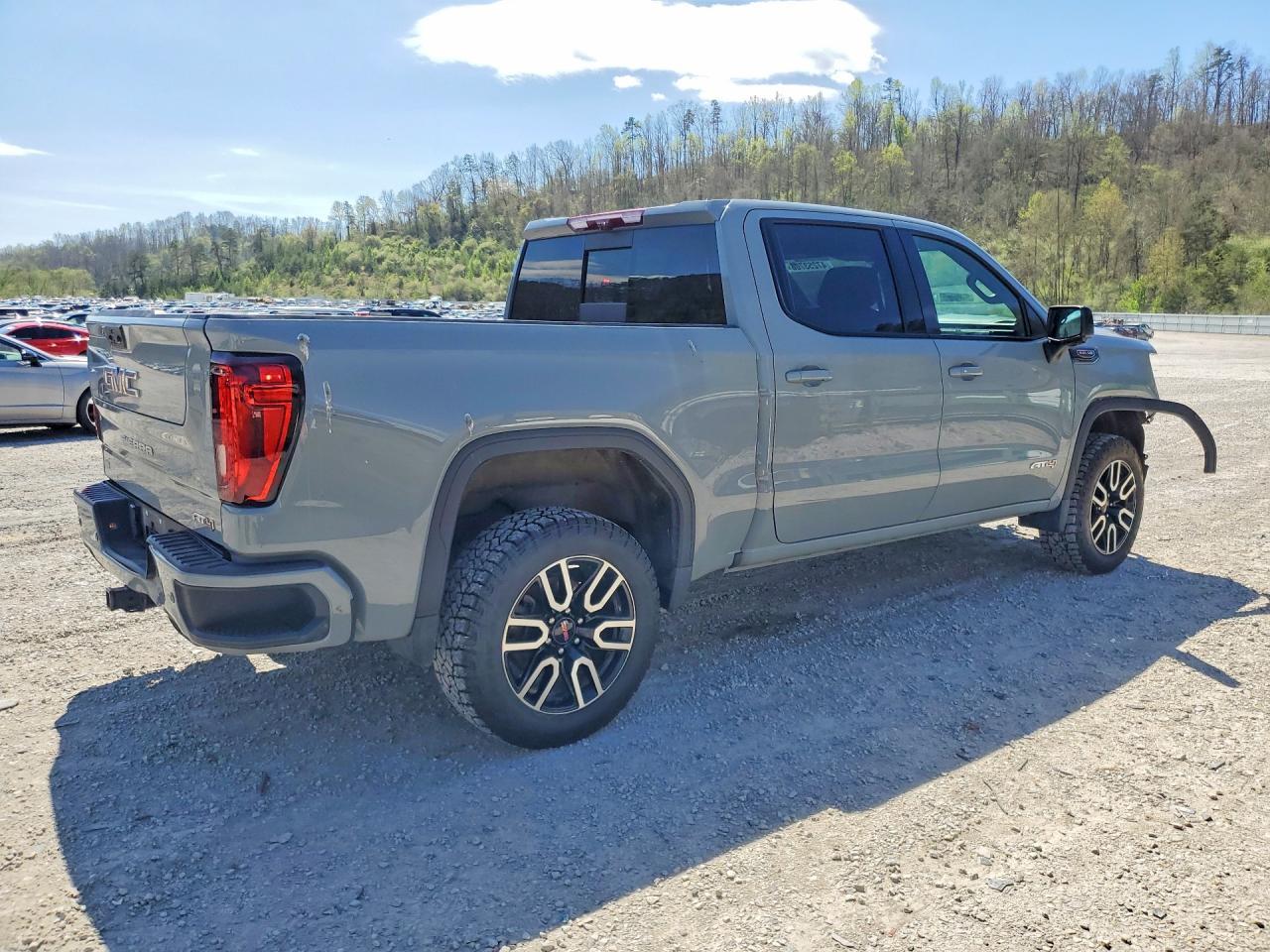2025 GMC Sierra K1500 AT4