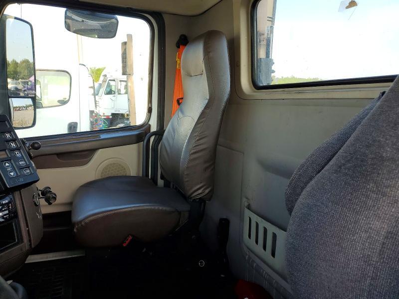 2017 Volvo VNL Semi Truck