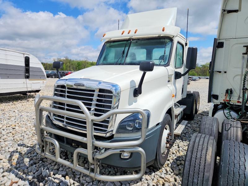 2019 Freigliner 2019 Freightliner Cascadia 125 Semi Truck