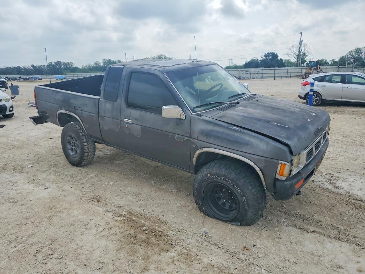 1994 Nissan Truck XE V6