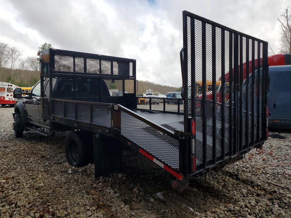 2018 Ford F550 Super Duty Crew Cab Flatbed Truck