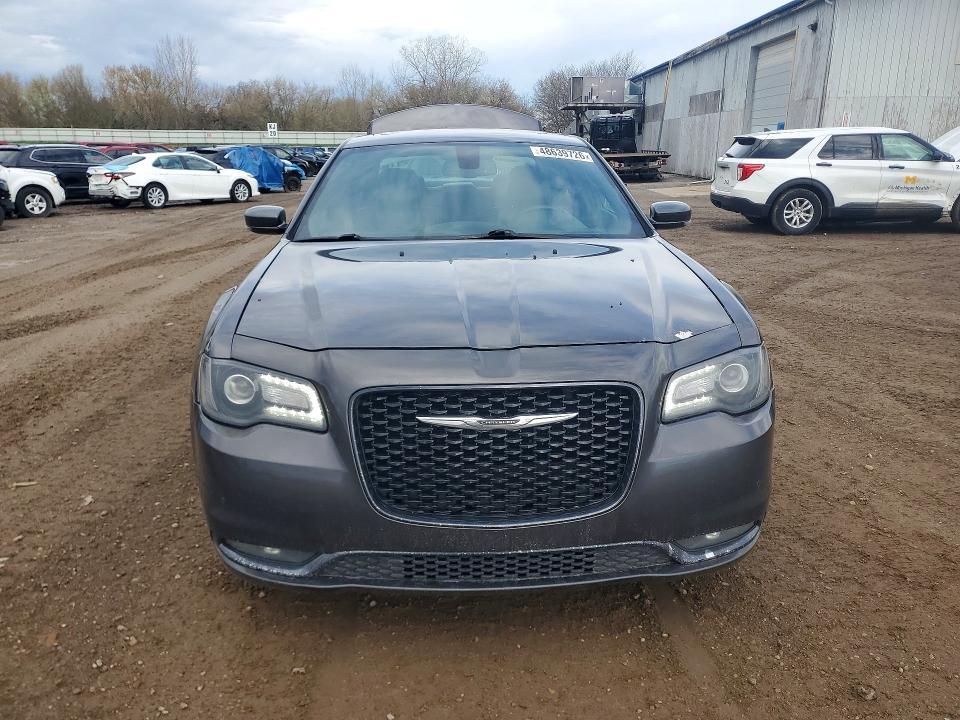 2017 Chrysler 300 s