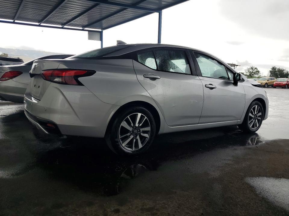 2025 Nissan Versa sv