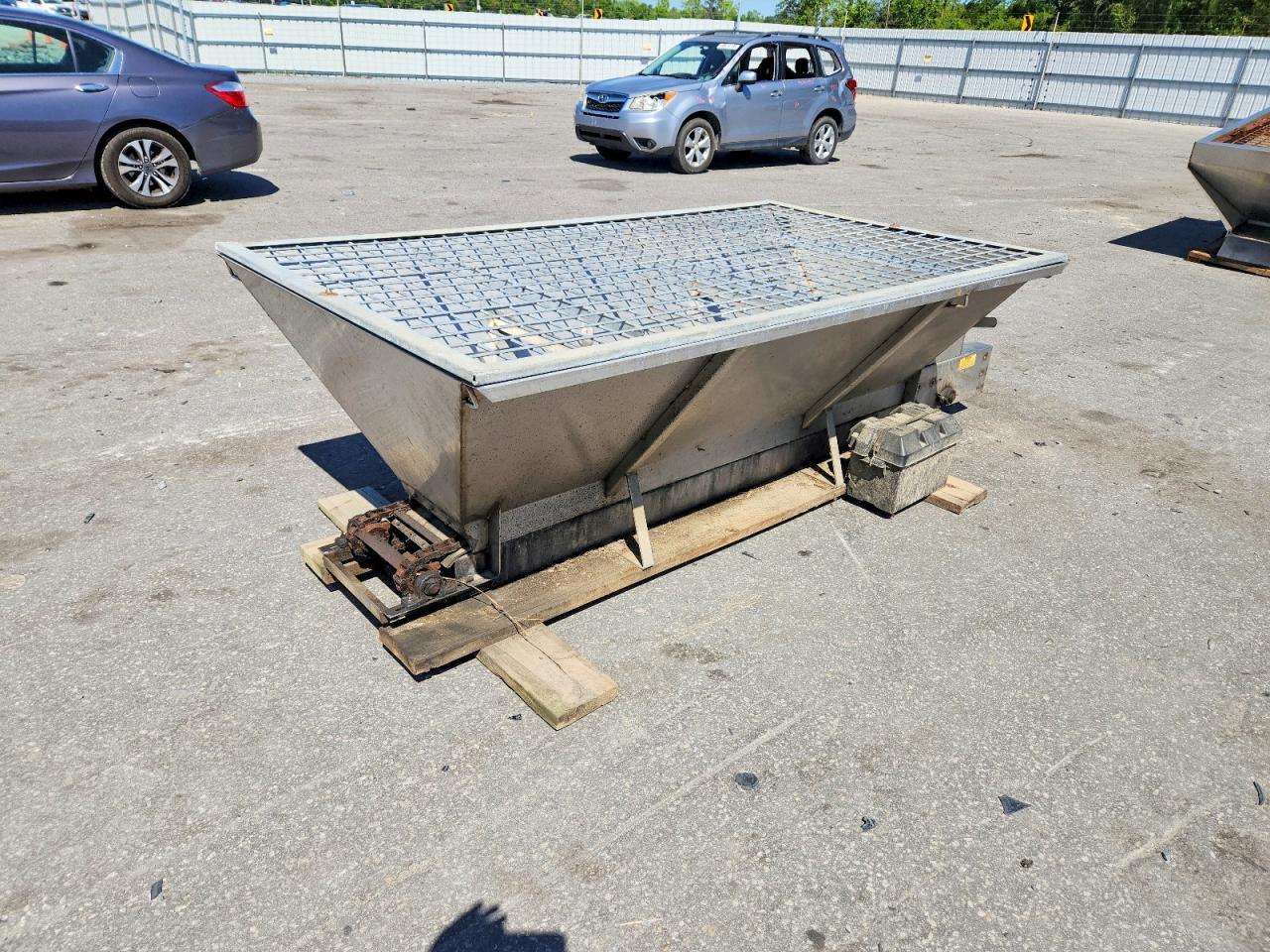 2000 Smithco Salt Spreader