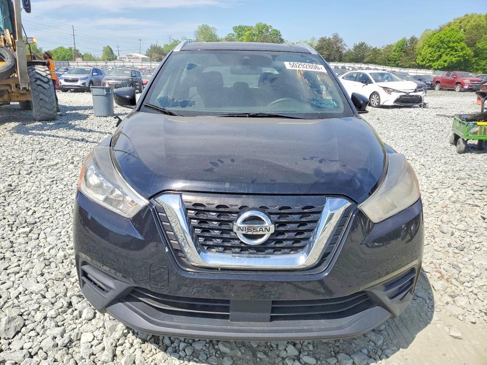 2020 Nissan Kicks sv
