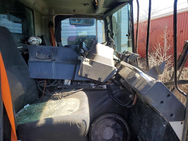 2014 Mack MRU600 Refuse Truck