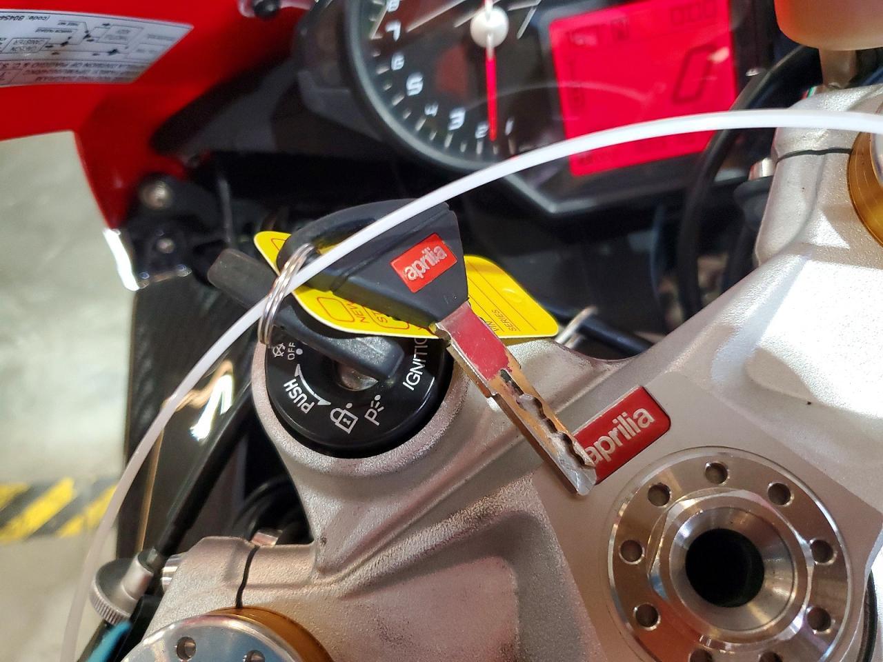 2013 Aprilia RSV4 R-Factory