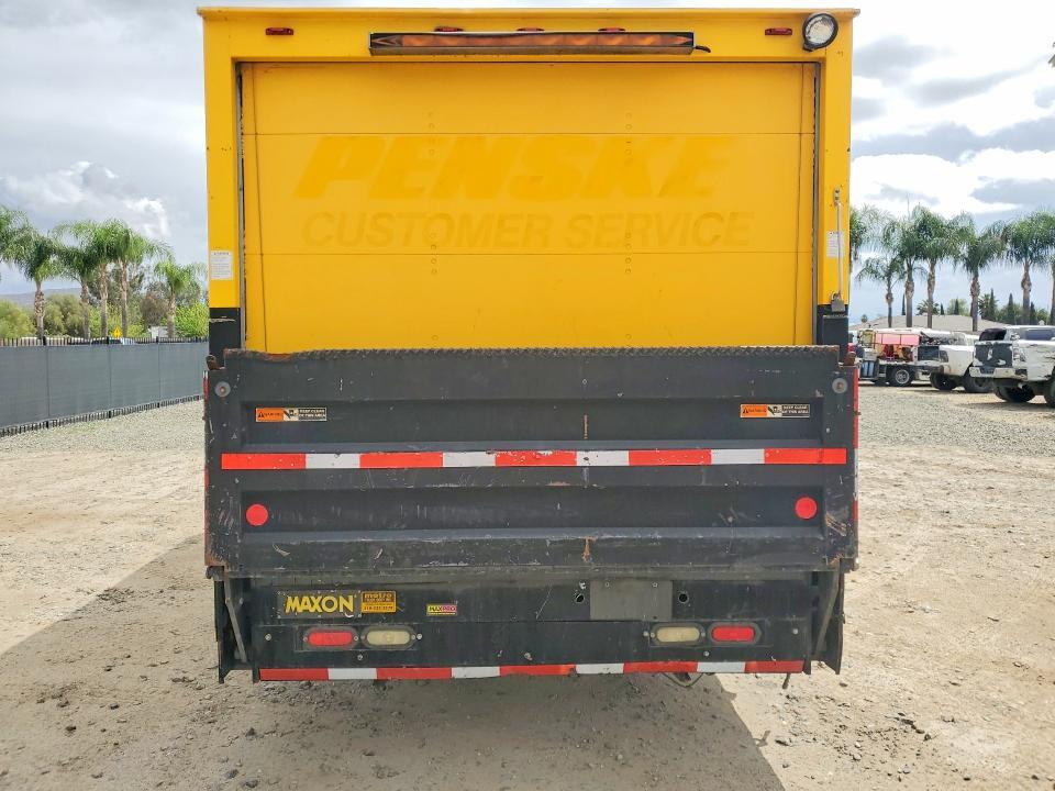 2009 GMC Savana BOX Truck