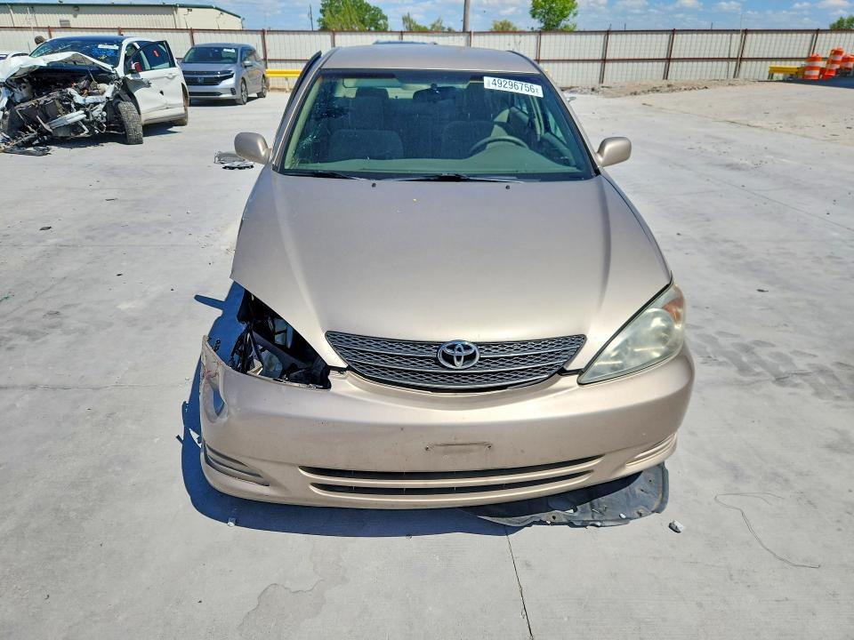 2004 Toyota Camry le