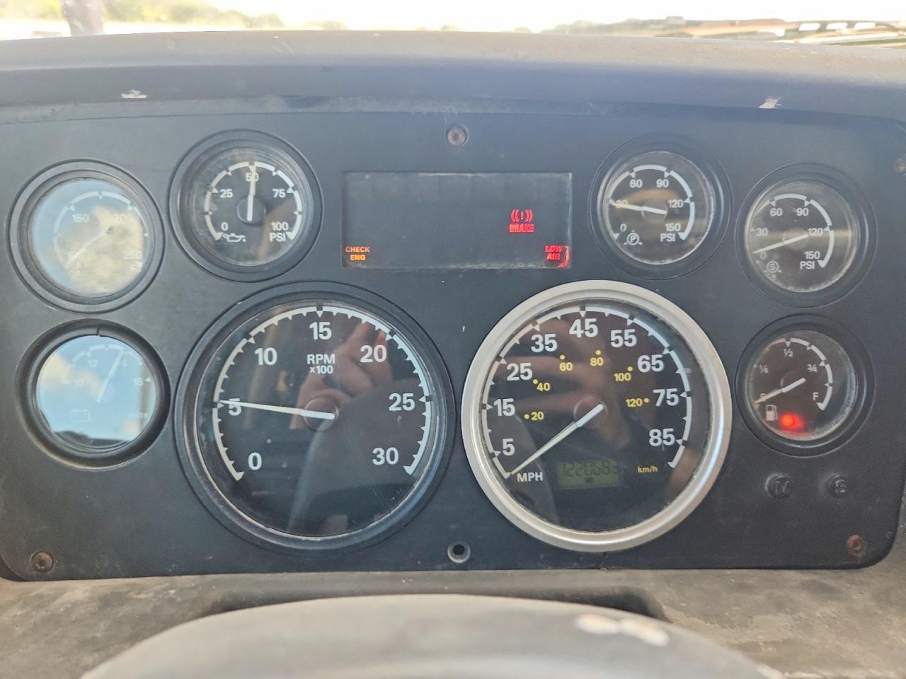 2005 Sterling LC Car HAU-Semi Truck