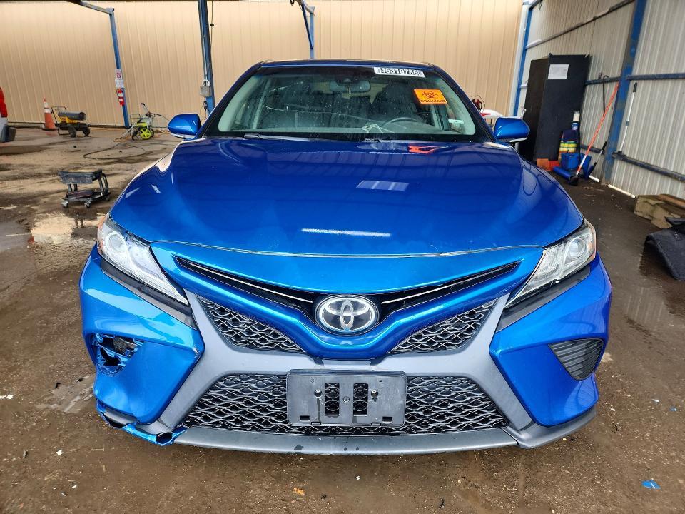 2018 Toyota Camry se